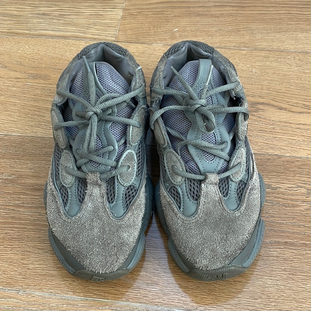 Yeezy 500 granite